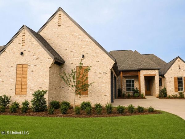 134 Venice Way, Madison, MS 39110