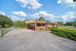992 Dickinson Street photo 4