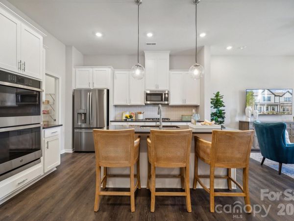 21237 Lake Run Drive, Charlotte, NC 28278