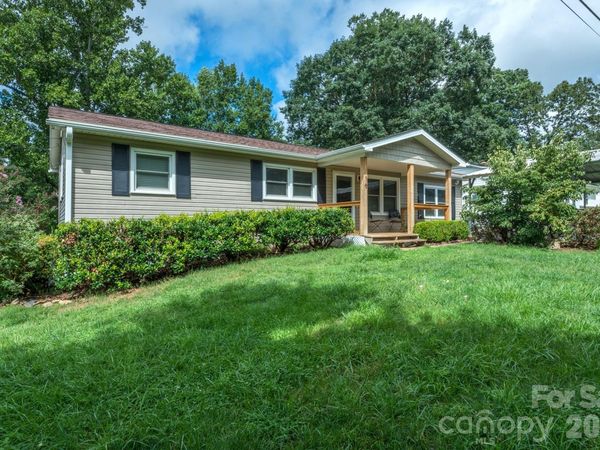 16 Oakley Dogwood Drive, Asheville, NC 28803