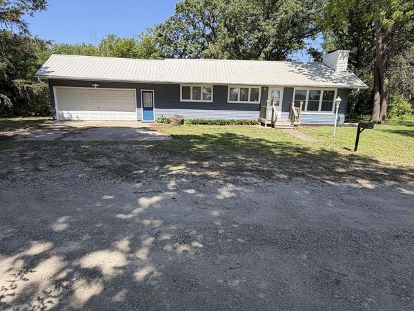 1864 100th Street, Oelwein, IA 50662