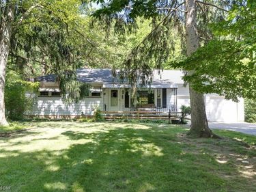 7761 Big Creek Parkway, Middleburg Heights, OH 44130