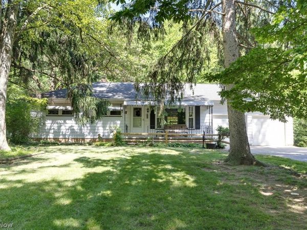 7761 Big Creek Parkway , Middleburg Heights, OH 44130