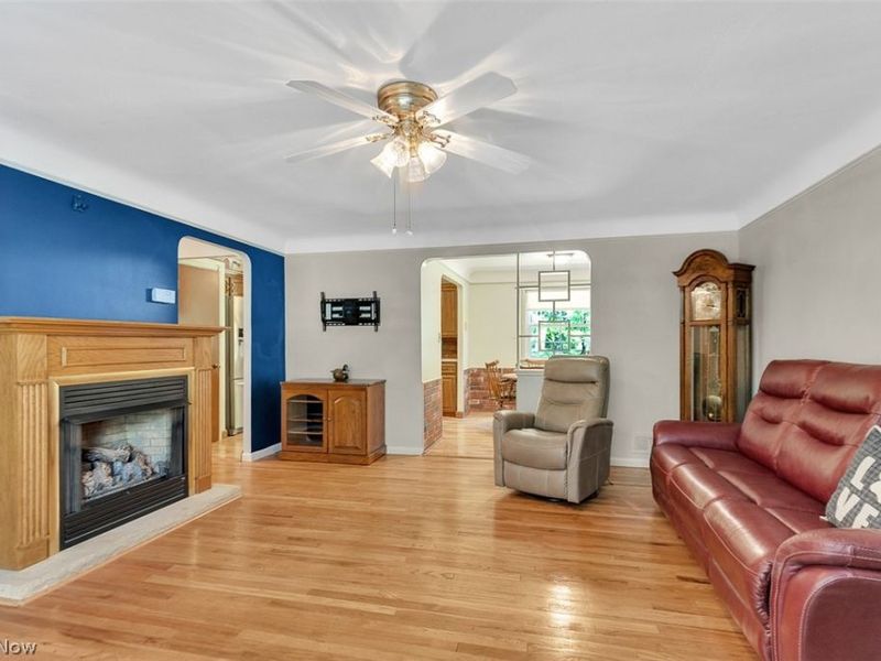 7761 Big Creek Parkway , Middleburg Heights, OH 44130 Photo 7
