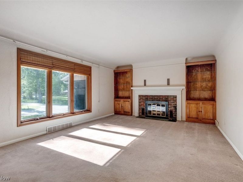 9985 Prospect Road , Strongsville, OH 44149 Photo 4