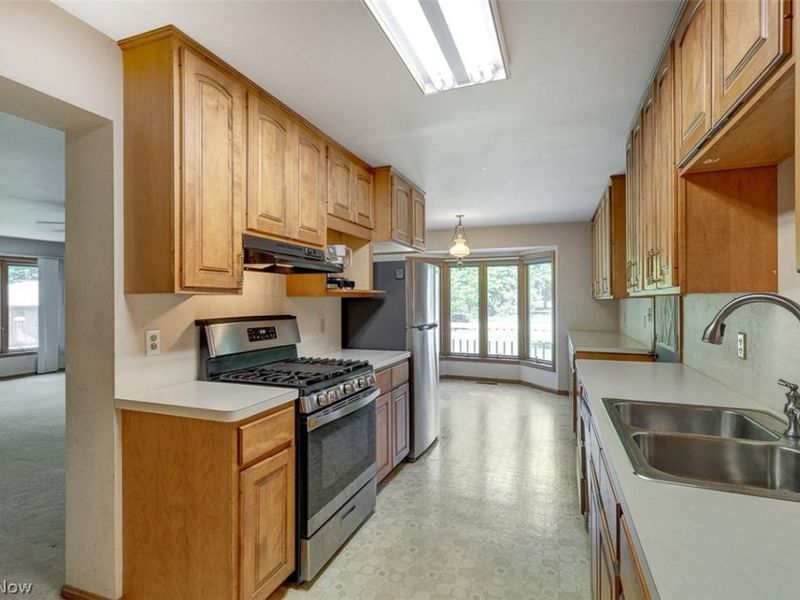 9985 Prospect Road , Strongsville, OH 44149 Photo 7