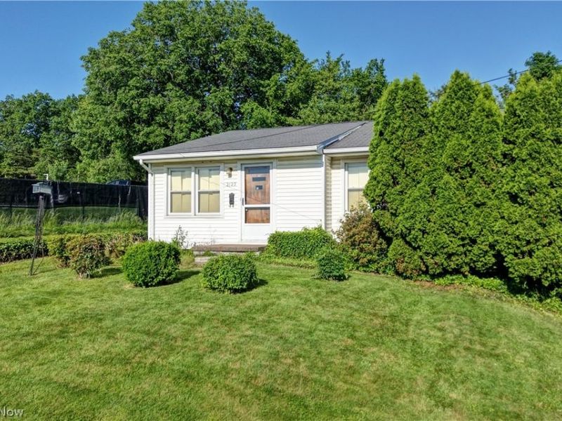 2123 Clearview Avenue NW, Canton, OH 44708 Photo 3