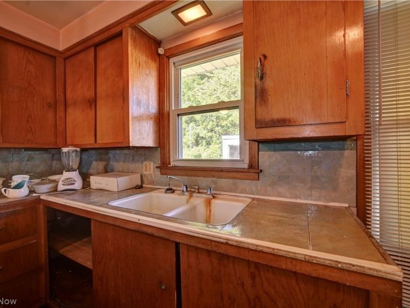2123 Clearview Avenue NW, Canton, OH 44708 Photo 9