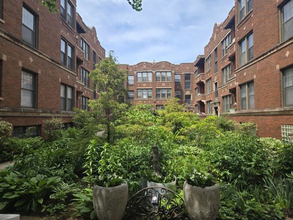 1128 W Pratt Boulevard , Unit 1N, Chicago, IL 60626