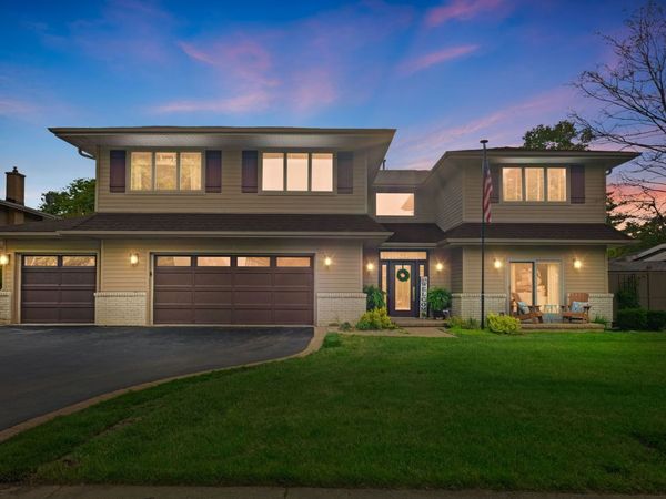 1722 Birch Road , Northbrook, IL 60062