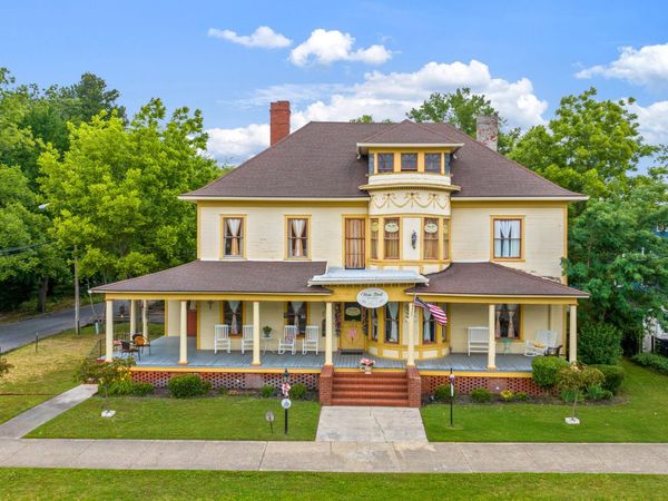 104 W Main Street , Elizabeth City, NC 27909