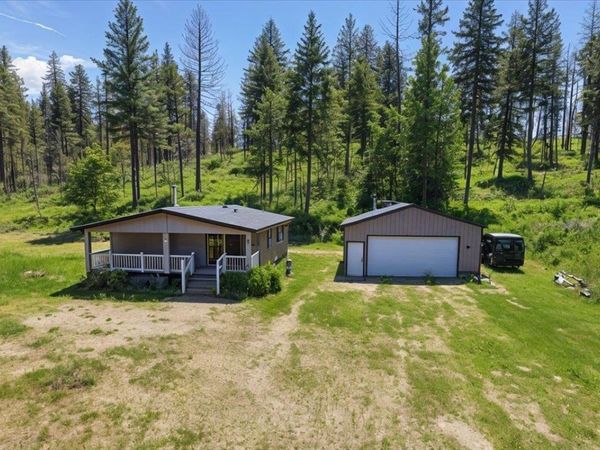 15212 E Eistrup Rd, Elk, WA 99009