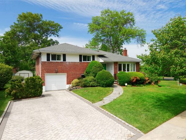 354 Terrace Avenue , Garden City, NY 11530