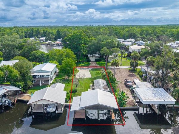 192 SE 241st St, Suwannee, FL 32692
