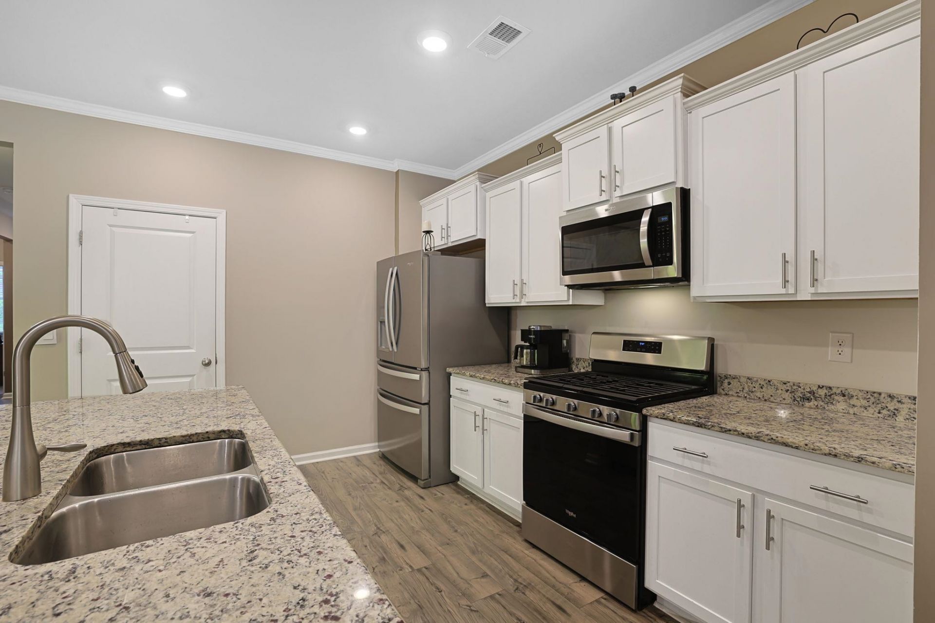 2139 Spring Tree Dr.  Photo 9
