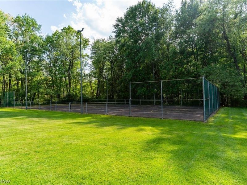 2941 Howland Wilson Road NE, Warren, OH 44484 Photo 18