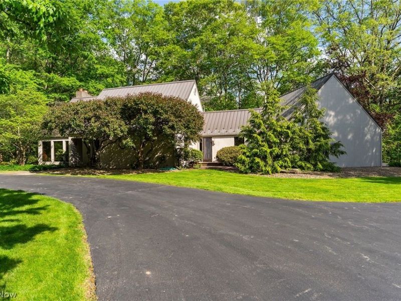 2941 Howland Wilson Road NE, Warren, OH 44484 Photo 3