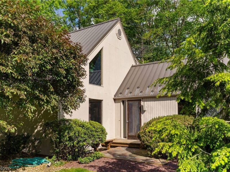 2941 Howland Wilson Road NE, Warren, OH 44484 Photo 4