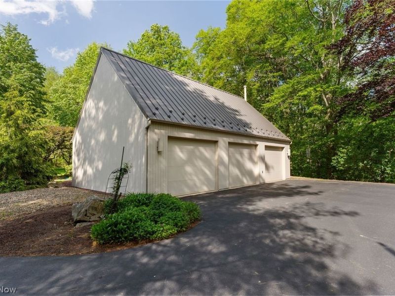 2941 Howland Wilson Road NE, Warren, OH 44484 Photo 6