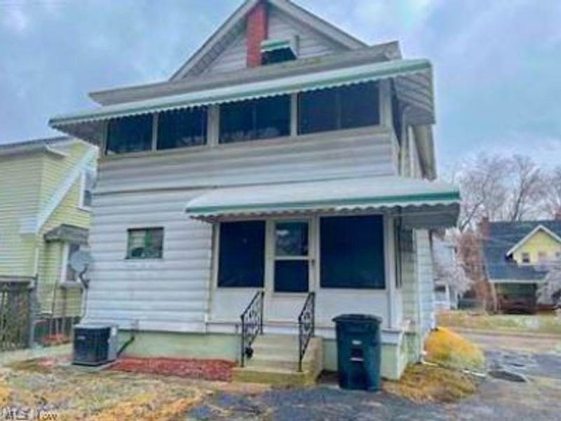 1010 Big Falls Avenue , Akron, OH 44310 Photo 2