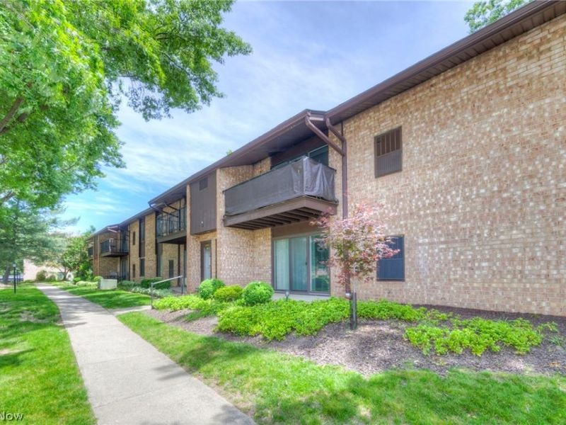 16430 Heather Lane , Unit 204, Middleburg Heights, OH 44130 Photo 28