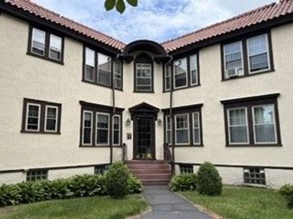 98 1/2 Main Street, Unit E, Andover, MA 01810