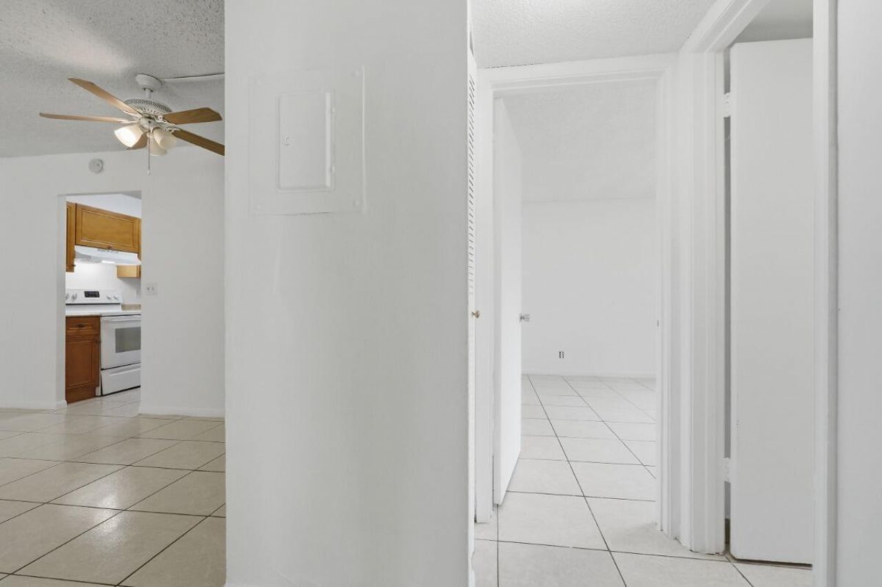 10148 Twin Lakes Drive, Unit 12-c, Coral Springs, FL 33071 Photo