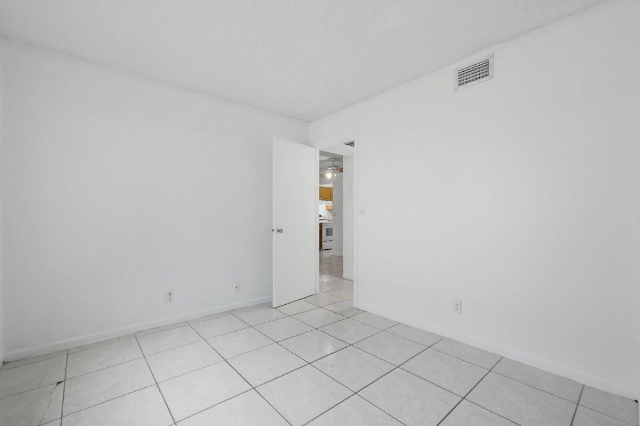 10148 Twin Lakes Drive, Unit 12-c, Coral Springs, FL 33071 Photo