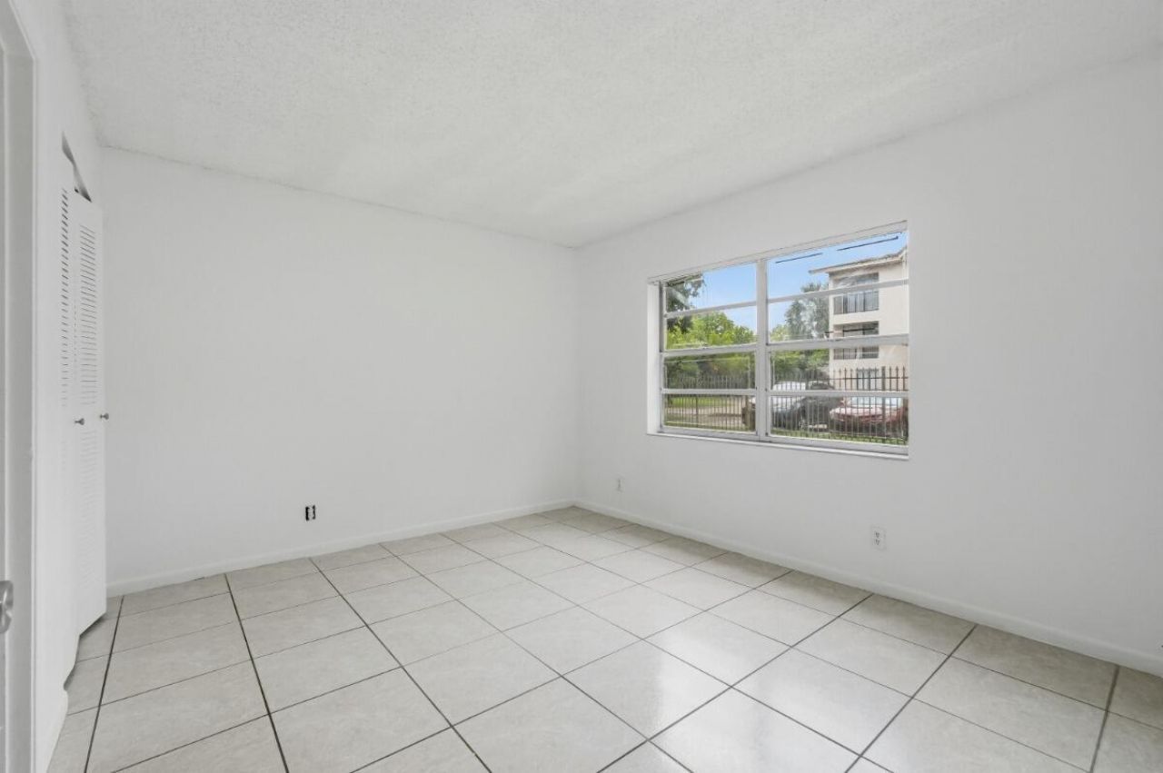 10148 Twin Lakes Drive, Unit 12-c, Coral Springs, FL 33071 Photo