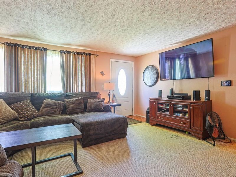 568 Barbara Drive, Tipp City, OH 45371 Photo 5