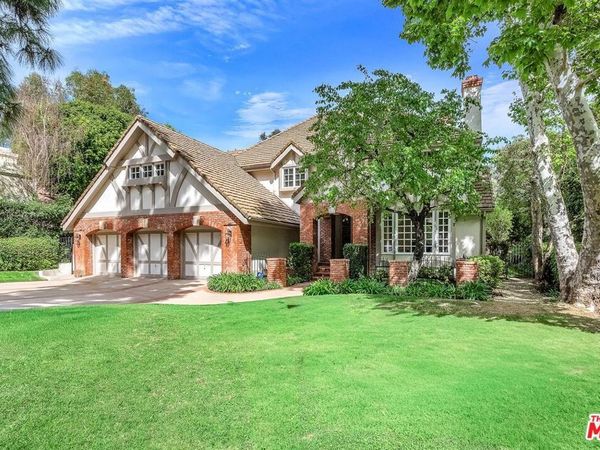 3225 Iredell Lane, Studio City, CA 91604