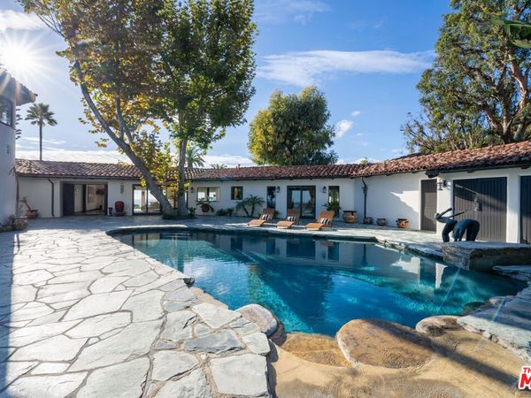 21607 Rambla Vista Drive, Malibu, CA 90265