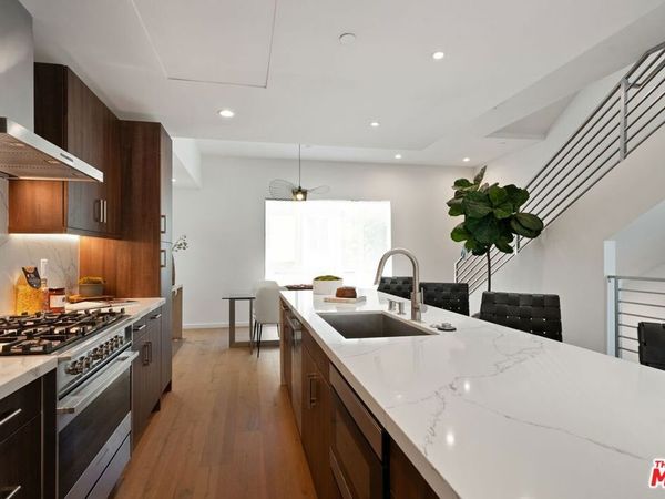3811 S Verona Court, Los Angeles, CA 90066