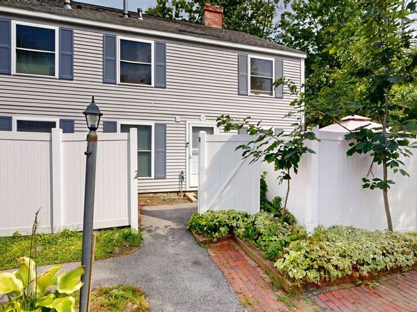 15 Hemlock Forest, Dover, NH 03801