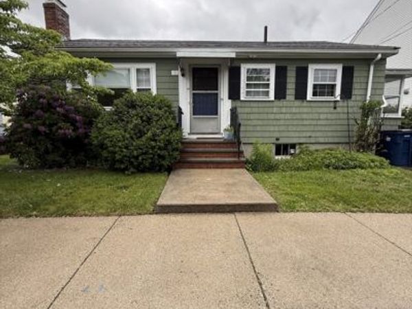 15 Swan St, Boston, MA 02132