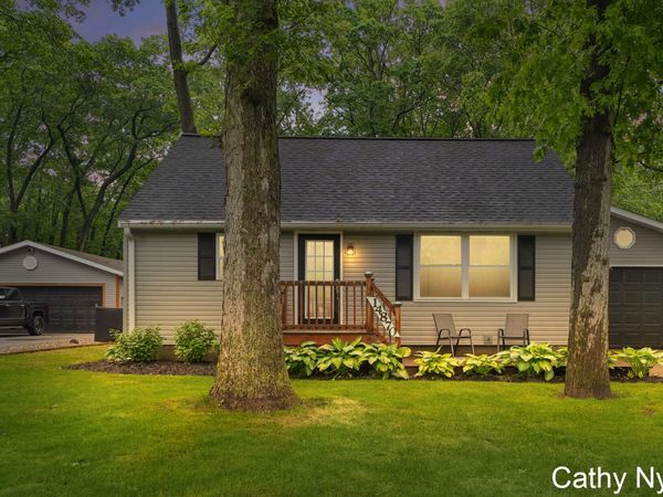 14870 Sharon Avenue, Grand Haven, MI 49417
