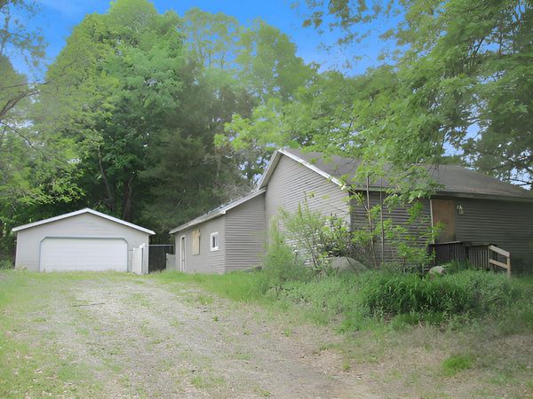 128 W Colfax Street, Hastings, MI 49058