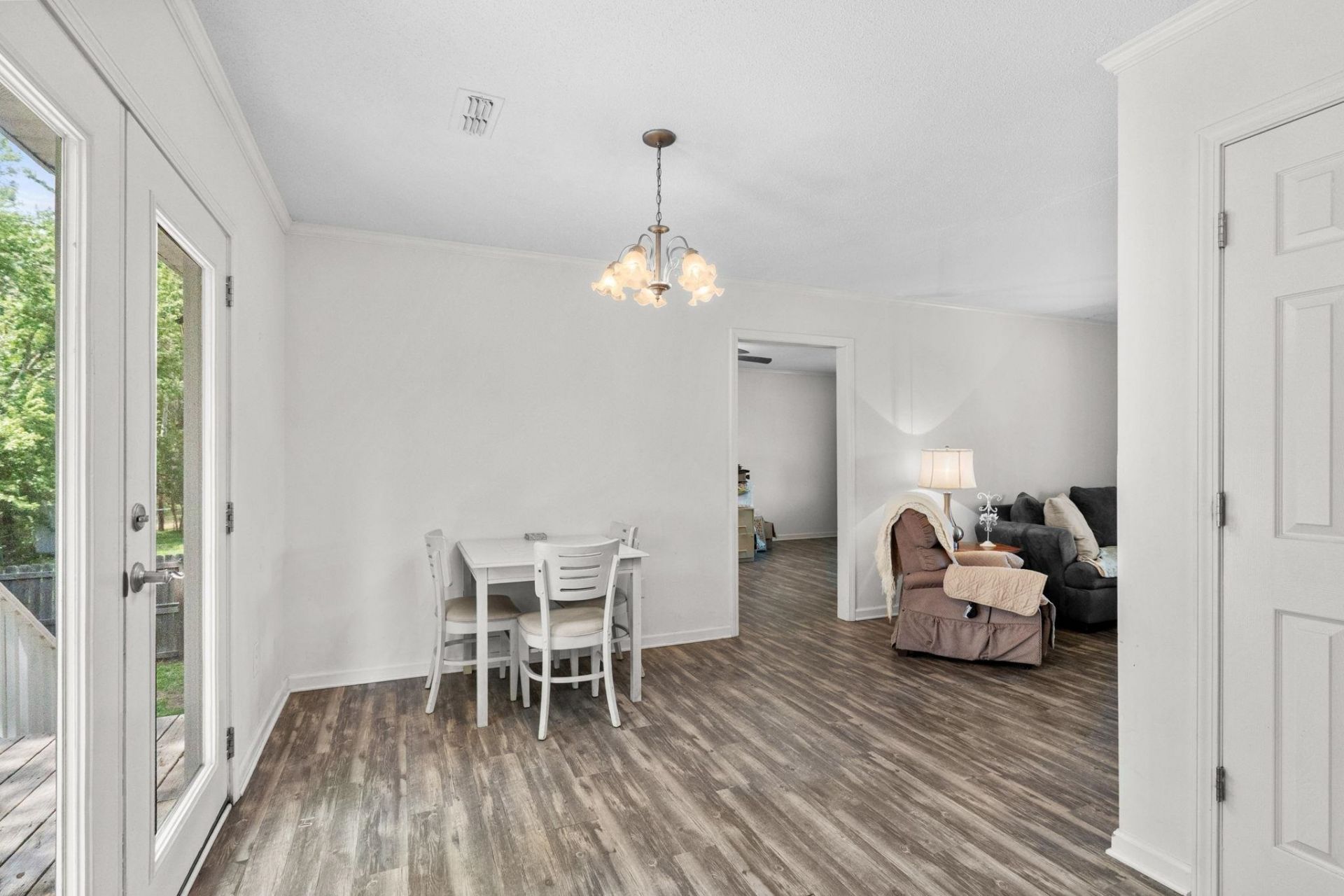 5936 Rosewood Dr. Photo 10