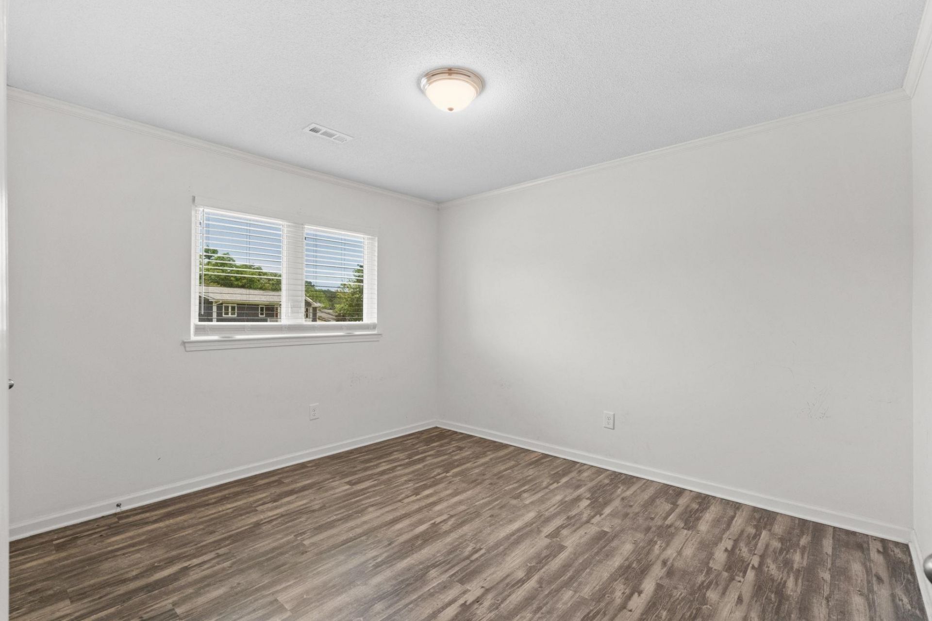 5936 Rosewood Dr. Photo 17