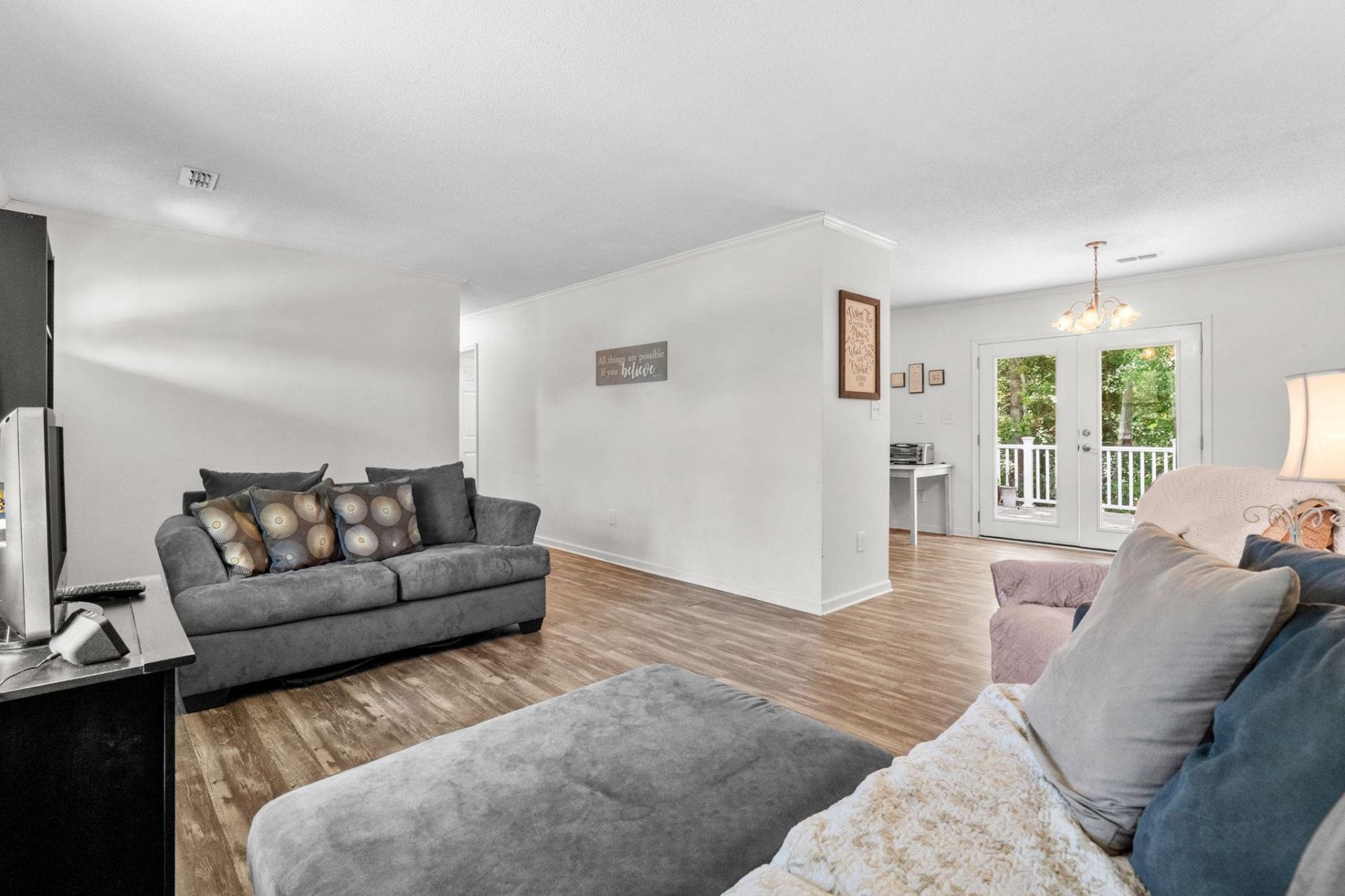 5936 Rosewood Dr. Photo 4