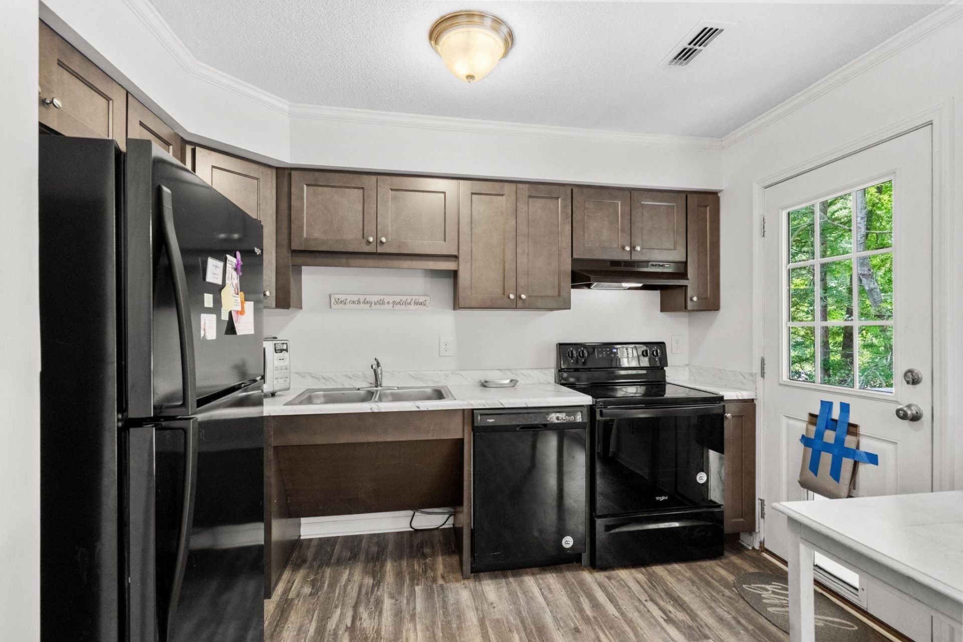 5936 Rosewood Dr. Photo 8