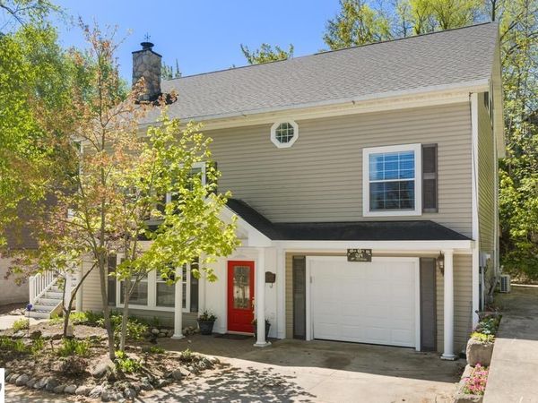 214 Newman Street, Charlevoix, MI 49720