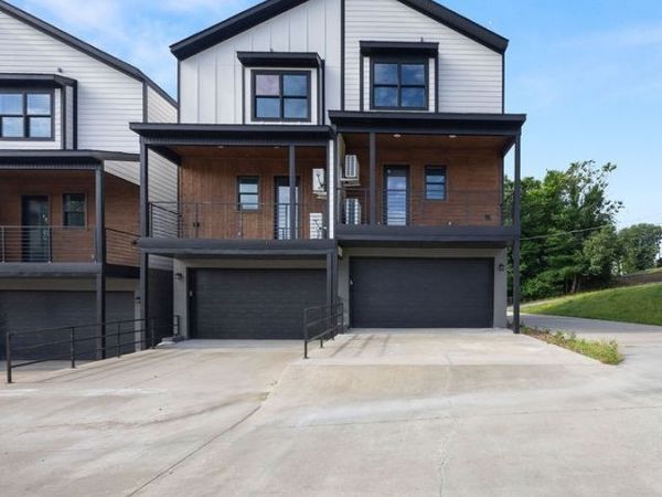 116 E Mountain Street , Unit 116, Fayetteville, AR 72701