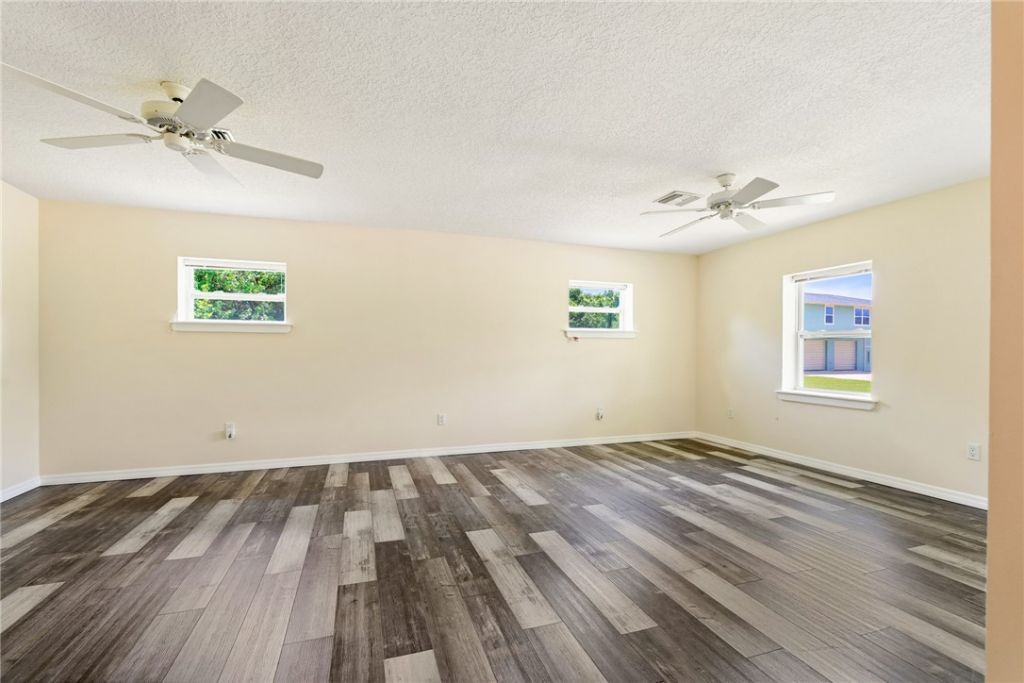 6359 41st Street, Vero Beach, FL 32967 Photo