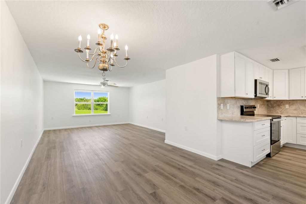 6359 41st Street, Vero Beach, FL 32967 Photo
