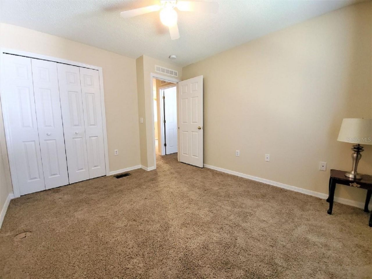 9870 Ashburn Lake Drive , Tampa, FL 33610 Photo