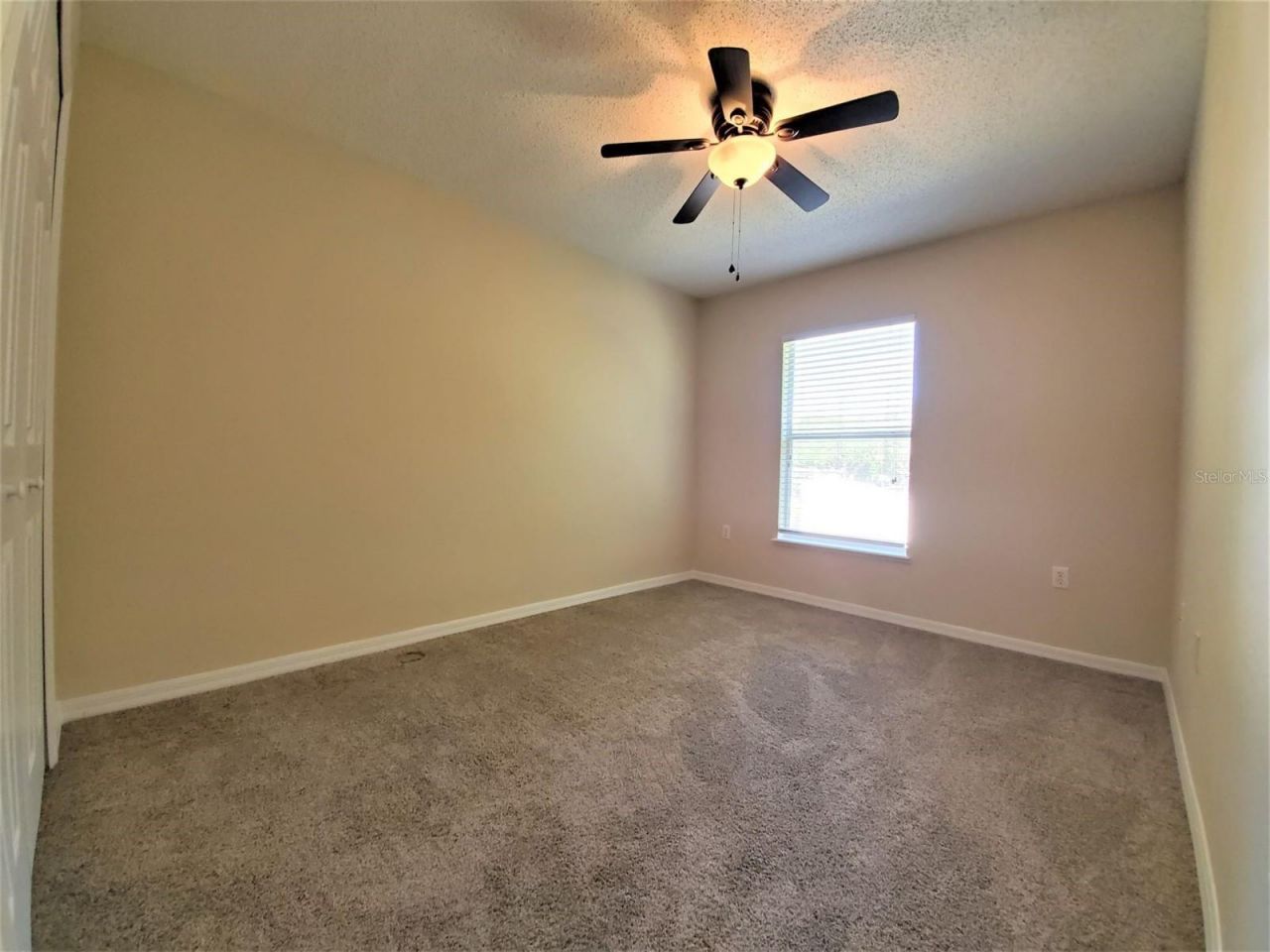 9870 Ashburn Lake Drive , Tampa, FL 33610 Photo