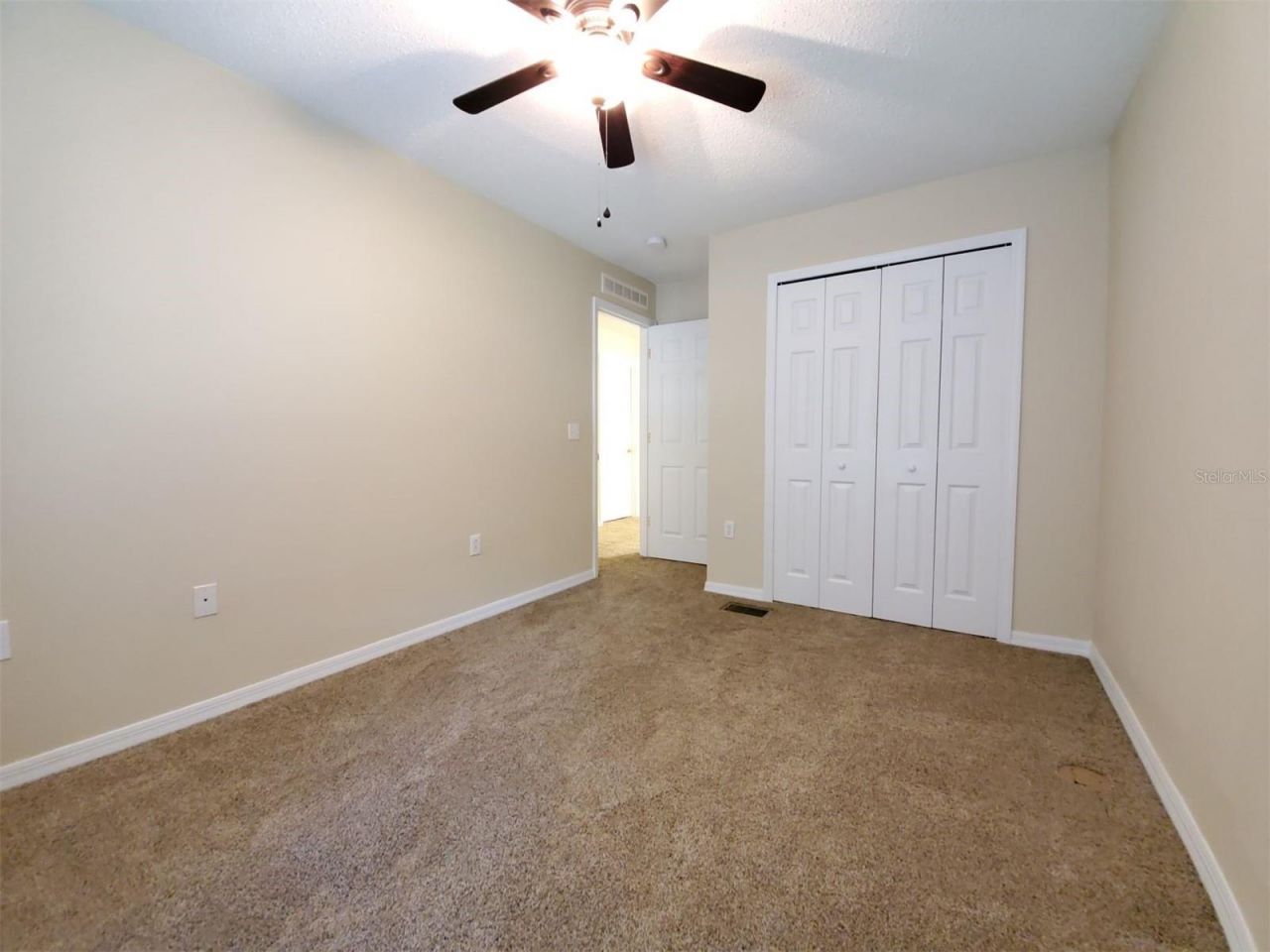 9870 Ashburn Lake Drive , Tampa, FL 33610 Photo