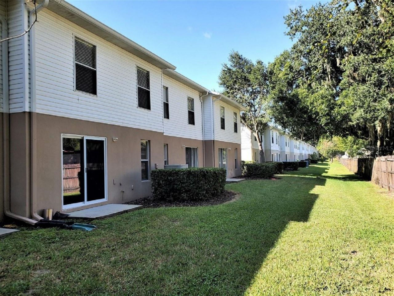 9870 Ashburn Lake Drive , Tampa, FL 33610 Photo