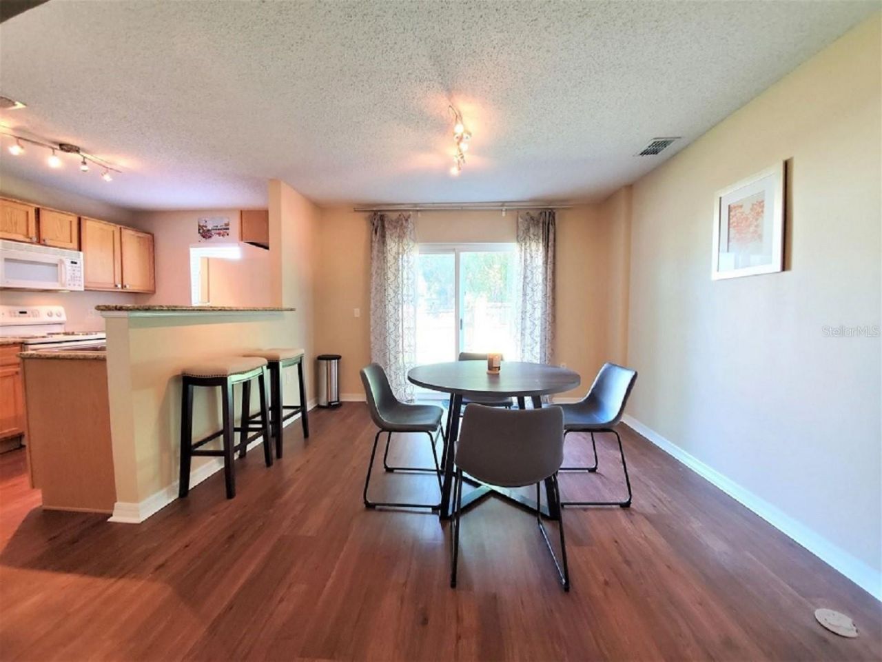 9870 Ashburn Lake Drive , Tampa, FL 33610 Photo